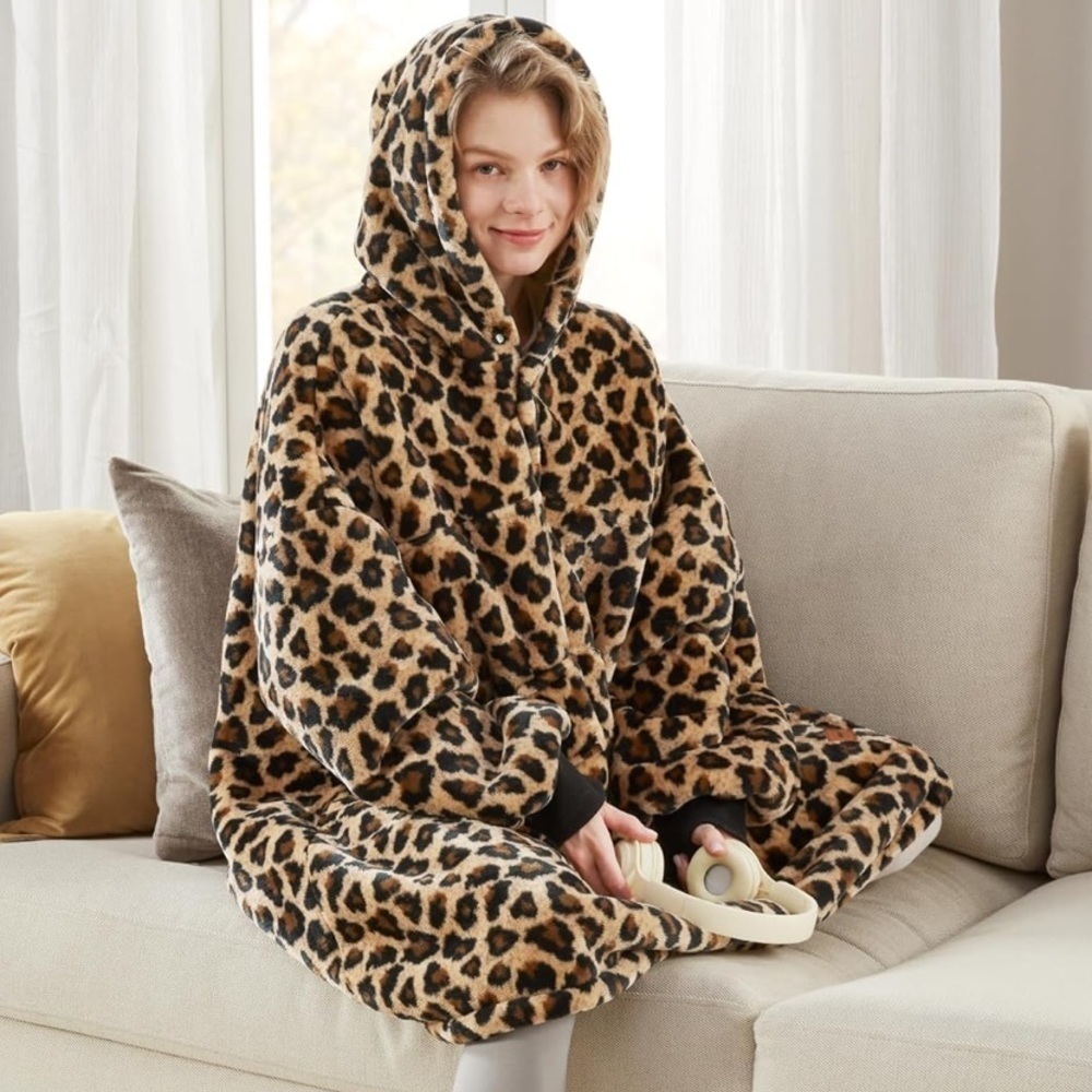 Brand New Wearable Blanket Hoodie Fleece Sherpa Animal Leopard Print Cozy